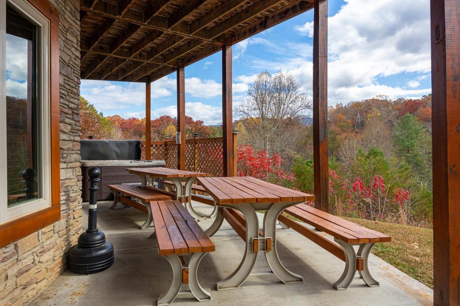 Ridge View Lodge Nature And Mountain View - Hot Tub - Firepit - Yard - Games Gatlinburg Exterior foto